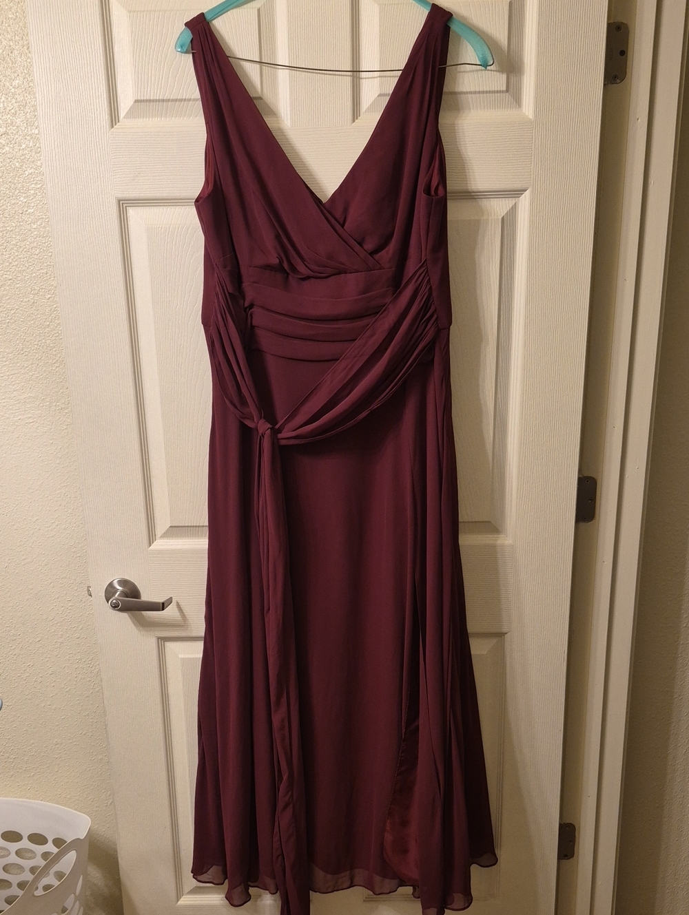 Sleeveless V-Neck Maxi Dress in Wine